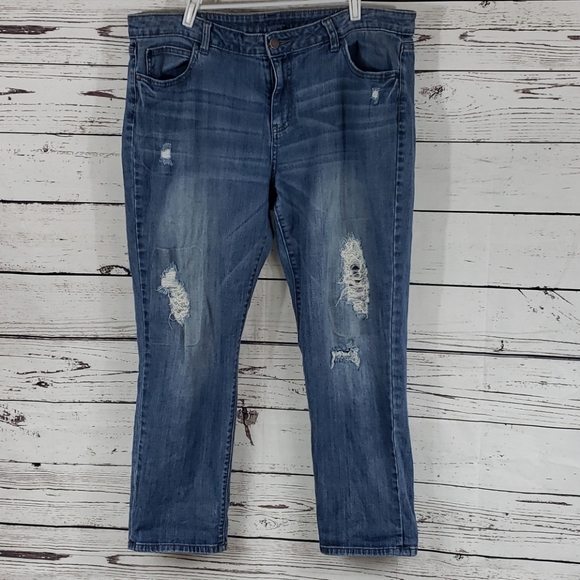 Jennifer Lopez Denim - *HostPick* 2/$20 Jennifer Lopez boyfriend jeans